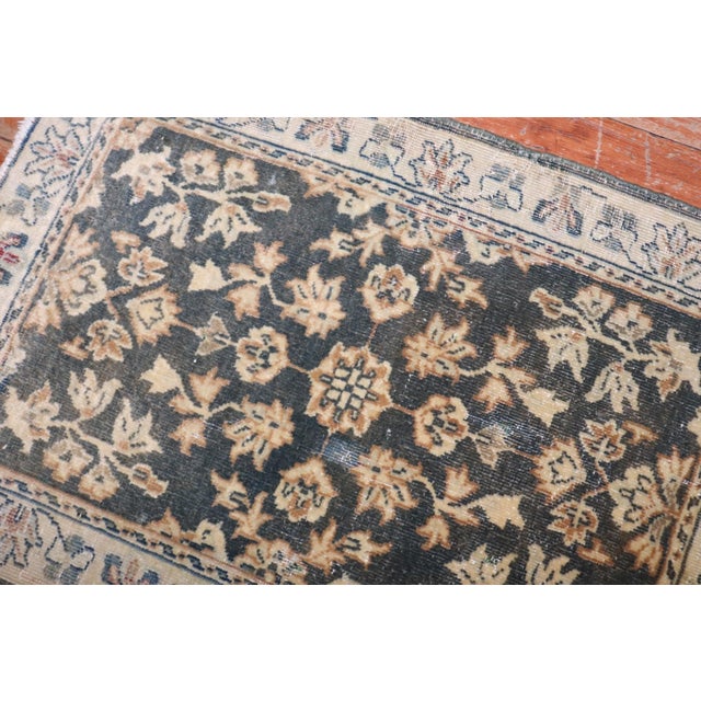Persian Dark Green Sarouk Mat rug no. j1760 For Sale - Image 3 of 4