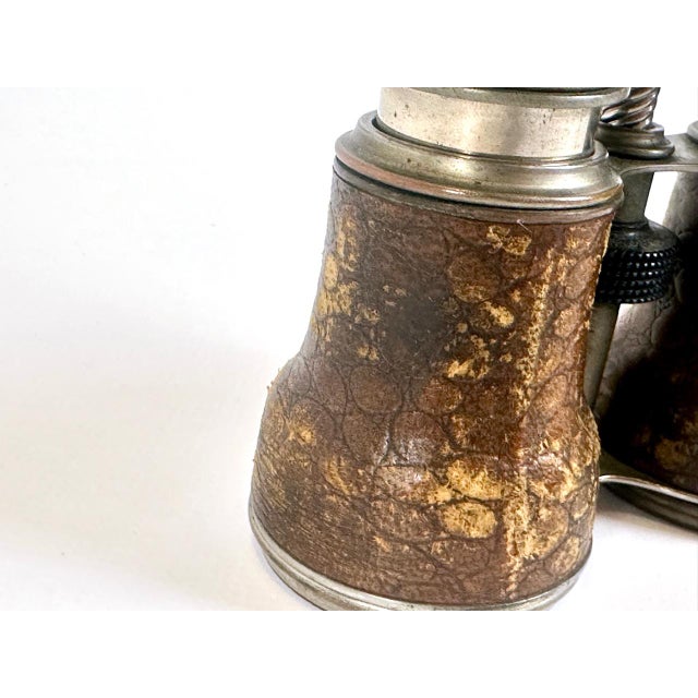 Antique Leather and Brass Binoculars from Le Jockey Club Paris, 1900s For Sale - Image 9 of 10