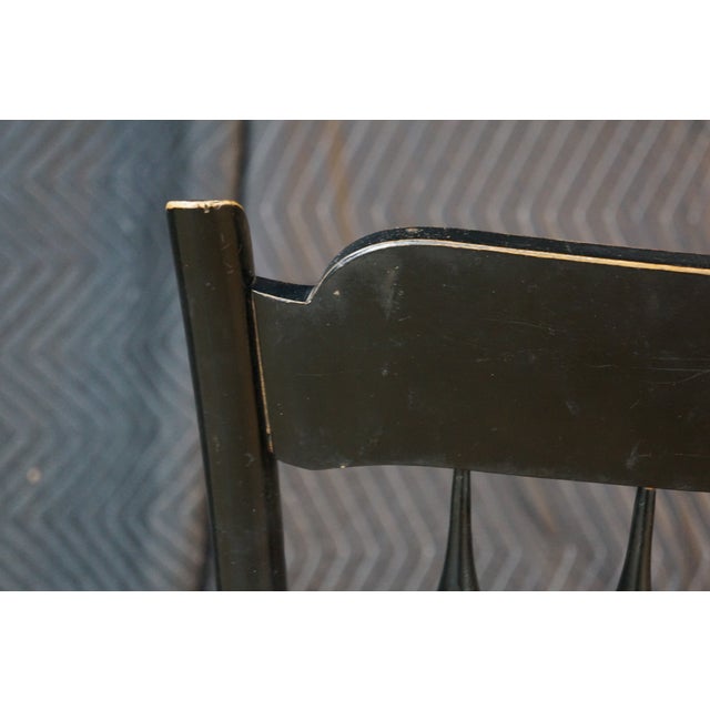 Attributed Vintage S. Bent & Bros Colonial Windsor Thumb Back Black Maple Side Chair For Sale - Image 9 of 14
