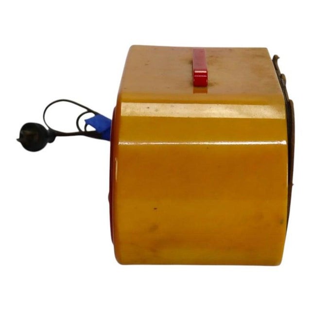 1940s Vintage Fada Model 1000 Art Deco “Bullet” Catalin Radio, Signed, C1945 For Sale - Image 5 of 11