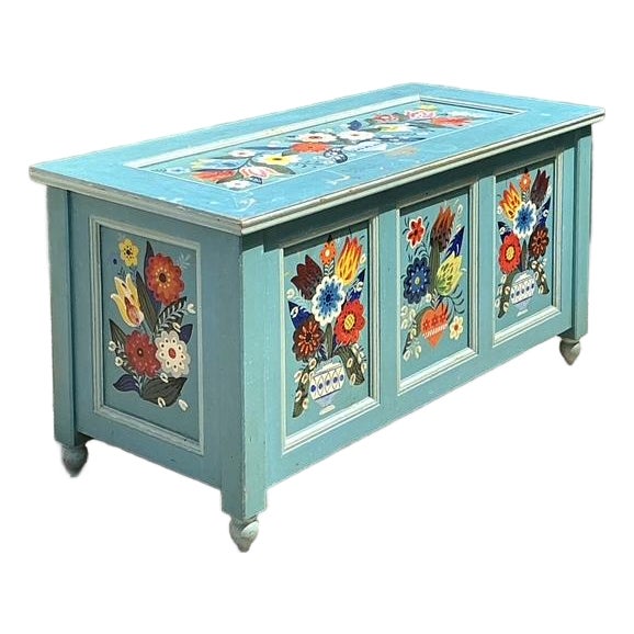 Vintage Hand Painted Blanket Trunk For Sale