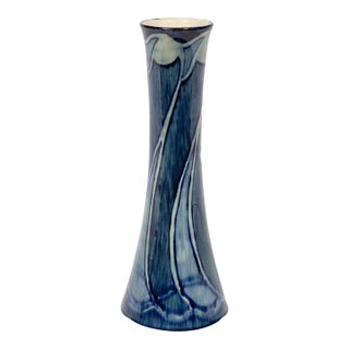1990s Large Newcomb College Art Pottery High-Glaze Vase; Sara Bloom Levy, Joseph Meyer For Sale