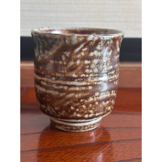 Masterpiece Mashiko-Yaki Salt-Glazed Vase & Tea Cup Set by Fujiya Sakuma, With Signed Tomobako For Sale - Image 6 of 10