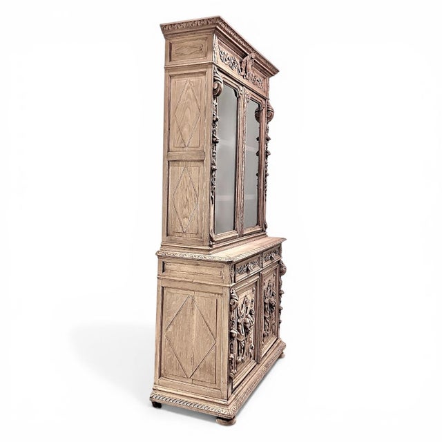 19th Century French Renaissance Revival Carved Oak Bookcase ~ Cabinet in Stripped Oak For Sale In Baton Rouge - Image 6 of 16