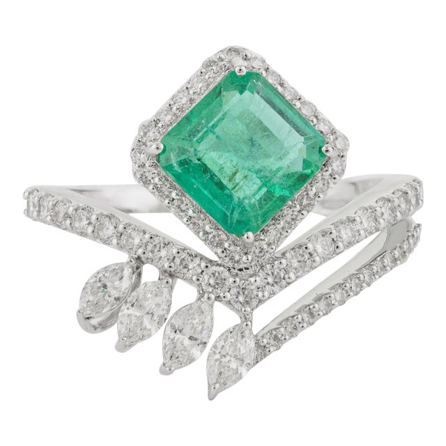 Aristocrat Creative Design Emerald & Diamond Ring in 18k White Gold Size 6 For Sale
