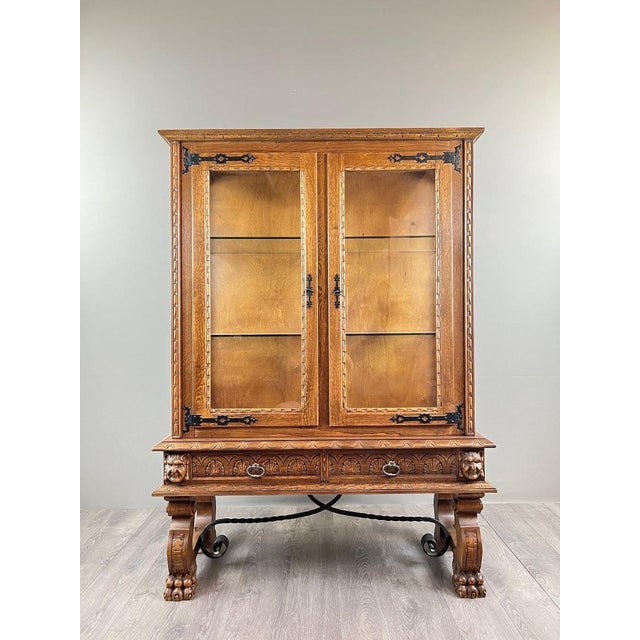 20th Century Neo-Renaissance Style Carved Oak Display Cabinet For Sale - Image 5 of 12