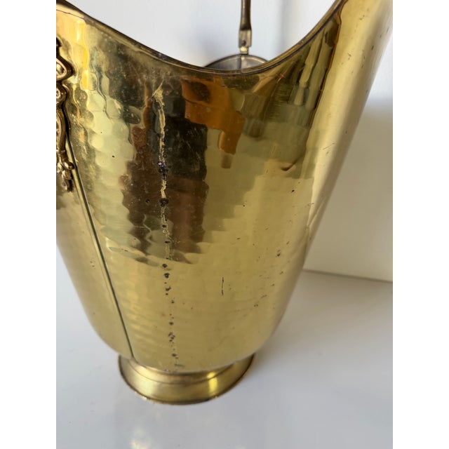 Vintage Hammered Brass Coal Scuttle Fireplace Bucket For Sale - Image 4 of 13