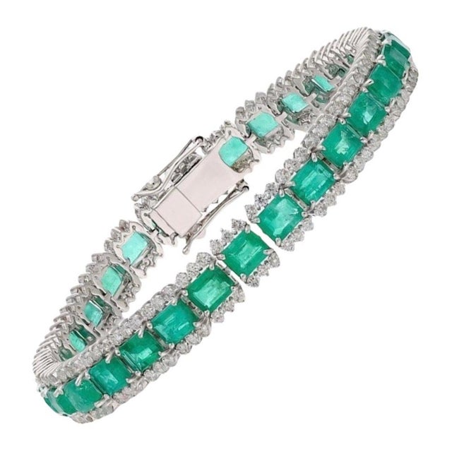 12.46 Ct Natural Zambian Tennis Bracelet with 3.25 Ct Diamonds and 18k Gold For Sale - Image 15 of 18