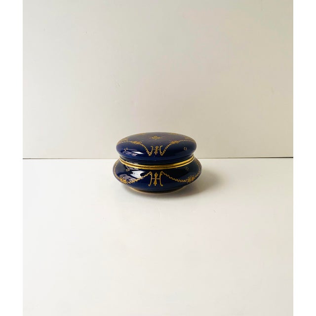 Neoclassical Porcelain Jewelry Box, Blue and Gold, Mid-20th Century, Europe For Sale - Image 3 of 11