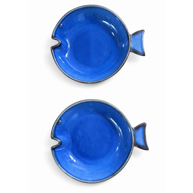 A fabulous vintage Italian ceramic shaped fish platter blue & white with matching 2 fish shapes bowls ocean blue color....