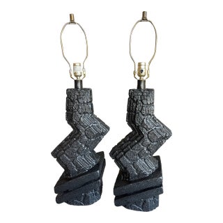 Pair of Postmodern Brutalist Plaster Cast Zig Zag Lamps f.a.i.p. Veras Art Memphis Style For Sale