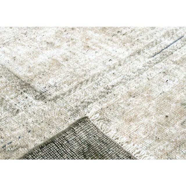 1960s Turkish Oushak Rug For Sale - Image 4 of 7