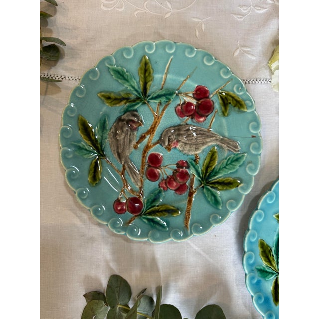 Vintage Bird-Shaped Earthenware Plates, Set of 2 For Sale - Image 4 of 5
