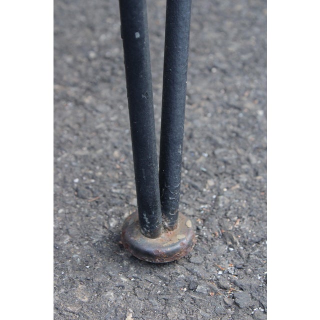 Salterini Mid Century Modern 'Radar' Round Iron Outdoor Coffee Table For Sale In Philadelphia - Image 6 of 18