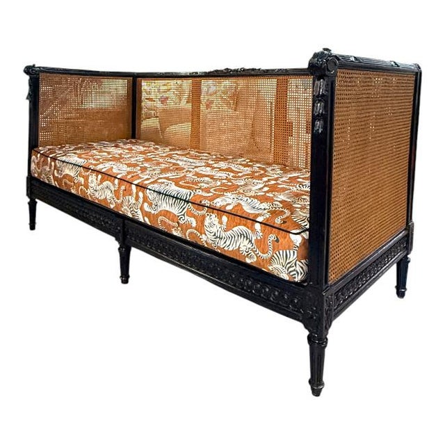 English Vintage Black High-Gloss Lacquer Double-Caned Daybed With Custom Tiger Upholstery For Sale - Image 3 of 16