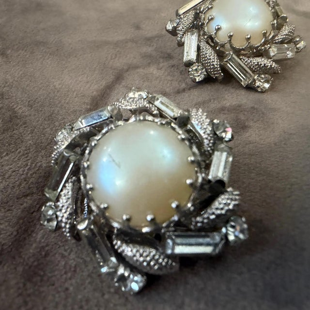 1950s Art Deco Costume Jewelry Silver Plated Metal Italian Clip-on Earrings For Sale - Image 9 of 10