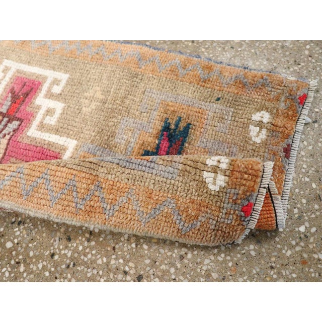Textile Galerie Shabab Collection Mid-20th Turkish Anatolian Throw Rug For Sale - Image 7 of 8