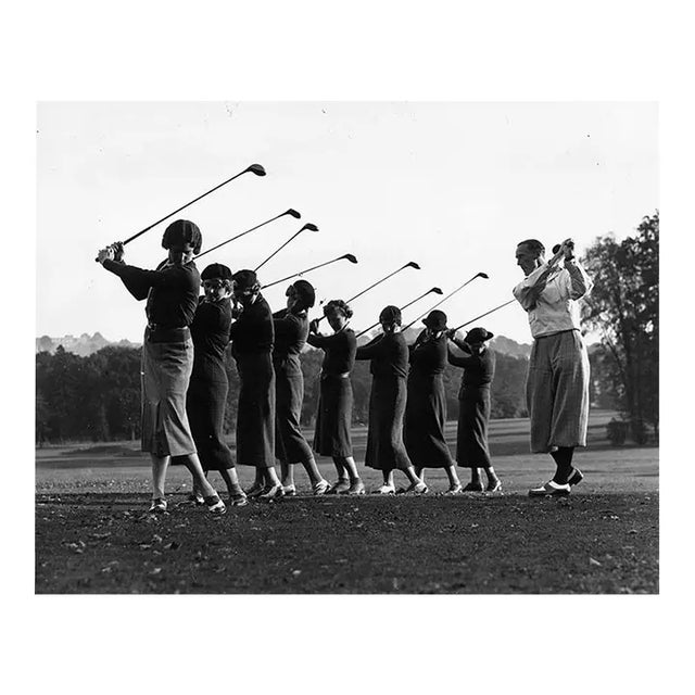 Golf Lesson 14th October 1937: Keith Dalby giving a golf lesson at Finchley golf club. (Photo by Reg Speller/Fox...