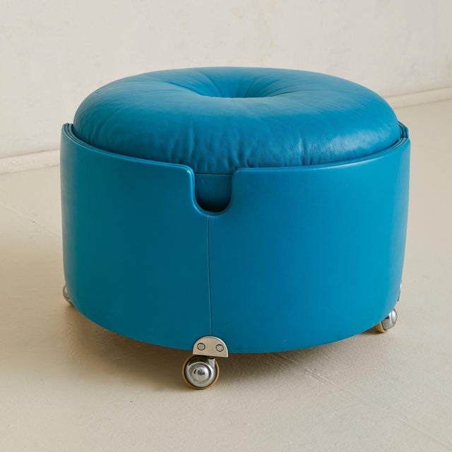 Italian Dilly Dally Pouf by Luigi Massoni for Poltrona Frau, 1968 - 2 Available For Sale - Image 11 of 11