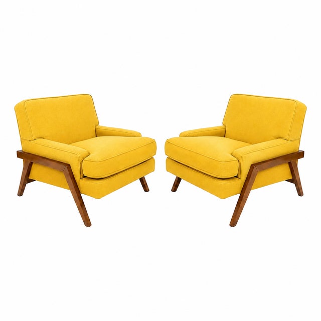 Mid-Century Modern Mid Century Modern Lounge Chairs. - Pair For Sale - Image 3 of 5