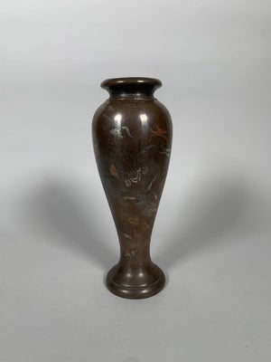 Nielloed bronze vase, Chinese or Vietnamese work, late 19th century