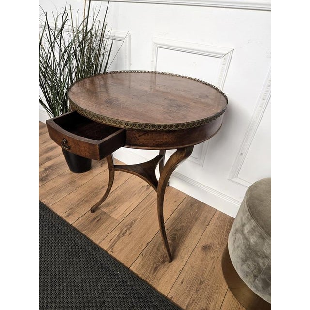 Brown Vintage Italian Round Walnut Side Table, 1930s For Sale - Image 8 of 9