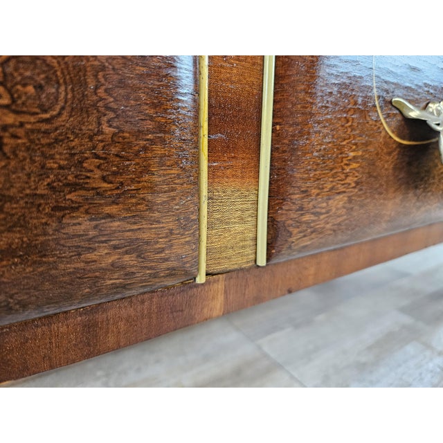 Art Deco Chest of Drawers in Walnut Burl and Brass, 1950 For Sale - Image 11 of 18