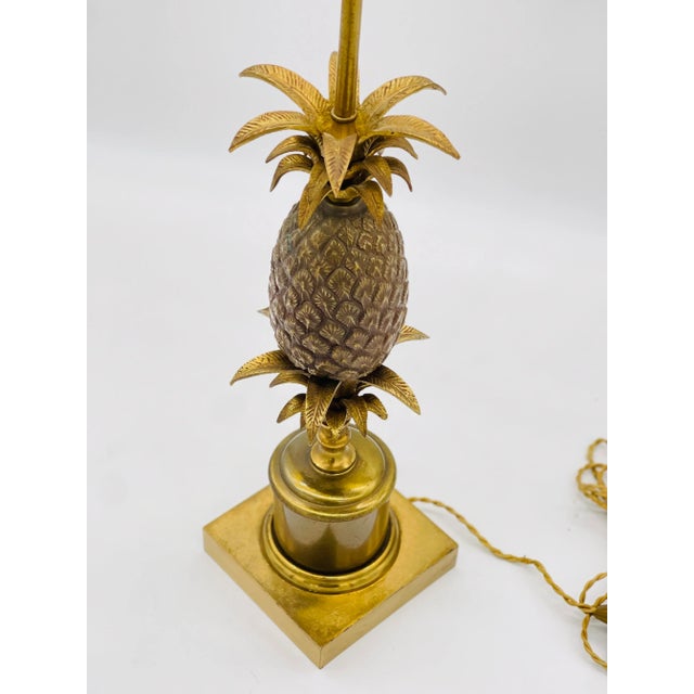 Gold Bronze Pineapple Table Lamp, 1960 For Sale - Image 8 of 11