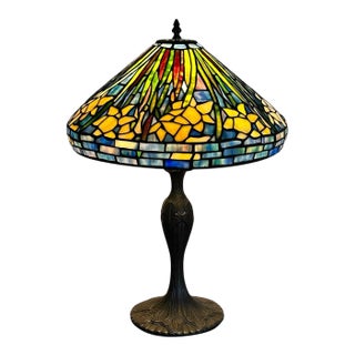 Vintage Tiffany Style Leaded Stained Glass Daffodil Table Lamp With Bronzed Fluted Base For Sale