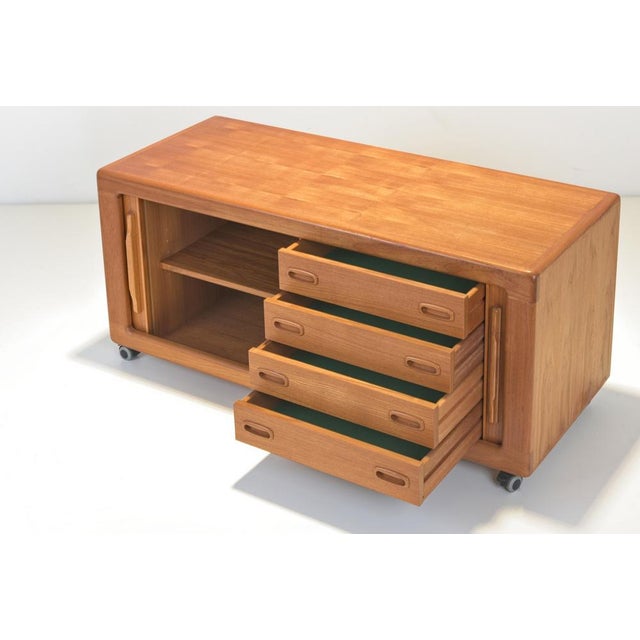 Teak TV Phono Cabinet from Dyrlund, Denmark, 1975 For Sale - Image 11 of 18