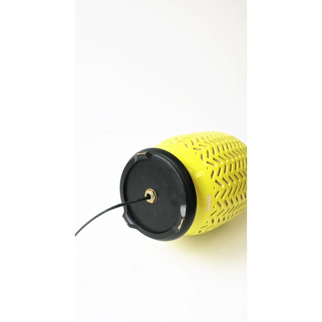 Bright Yellow Ceramic Chevron Chinoiserie Table or Desk Lamp With Silk Shade For Sale - Image 12 of 13