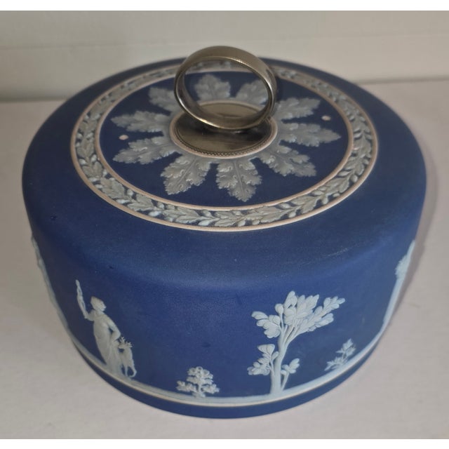1900s Wedgwood Jasperware Blue and Whire Dome For Sale - Image 9 of 10