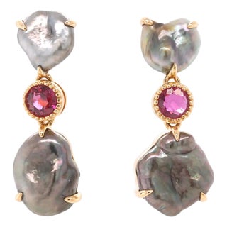 Tahitian Pearl and Ruby 14ct Yellow Gold Drop Earrings - Fei Liu, Pair For Sale