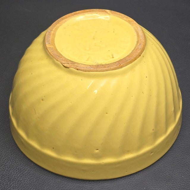 Farmhouse Vintage American Yellow Ware Mixing Bowl Swirl Pattern Oven Ware For Sale - Image 3 of 7