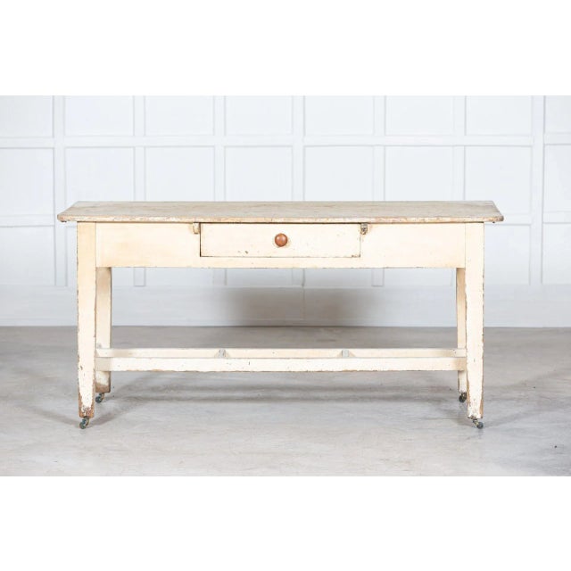 1800 19th Century Irish painted vernacular pine farmhouse table. Measures: W170 x D68 x H84 cm.