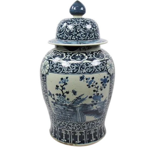 Chinese Grand Blue and White Porcelain Ginger Jar For Sale