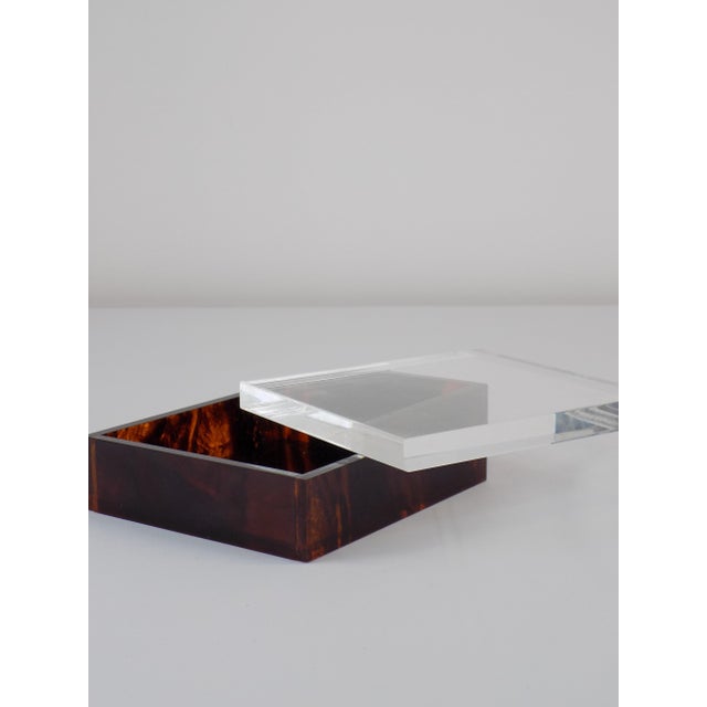 Vintage Square Box in Acrylic, 1970s For Sale - Image 7 of 12