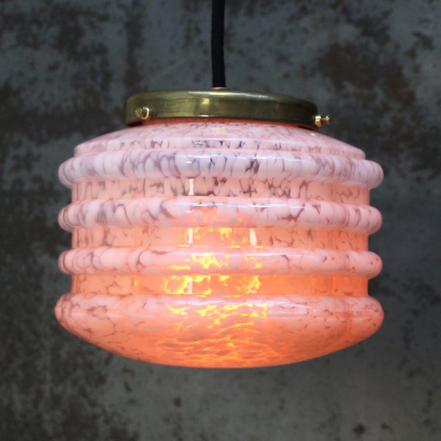 Art Deco French Pink Reeded Glass Clichy Pendant Lamp For Sale - Image 4 of 7