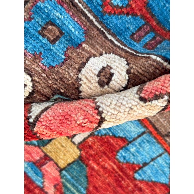 Serapi Style Wool Rug 288x361 Cm – Red and Blue Oriental Medallion Persian Area Carpet For Sale - Image 9 of 18