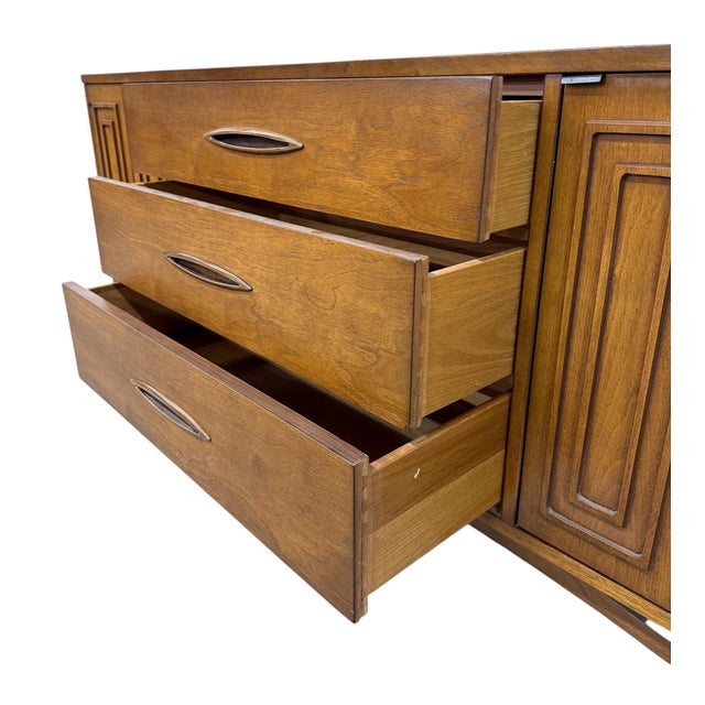 Mid-Century Modern Broyhill Sculptra Walnut Sideboard For Sale In Philadelphia - Image 6 of 8