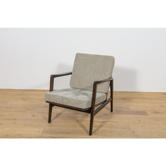 Wood Model 300-139 Chairs from Swarzędz Factory, Poland, 1960s, Set of 2 For Sale - Image 7 of 18
