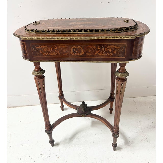 19th Century Napoleon III Style Planter in Veneered Wood For Sale - Image 6 of 18