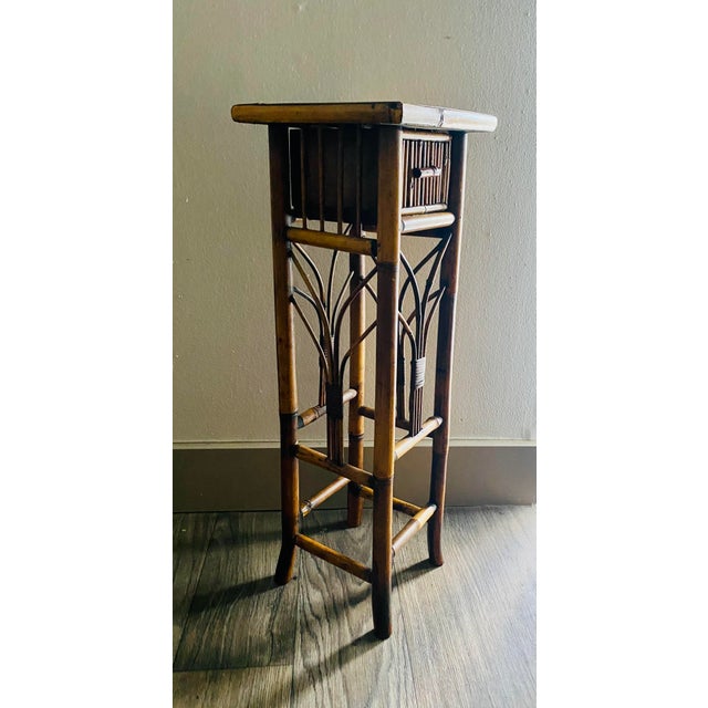 The perfect piece for adding a timeless touch to any home. It can be used us a plant stand or side/end table for books,...