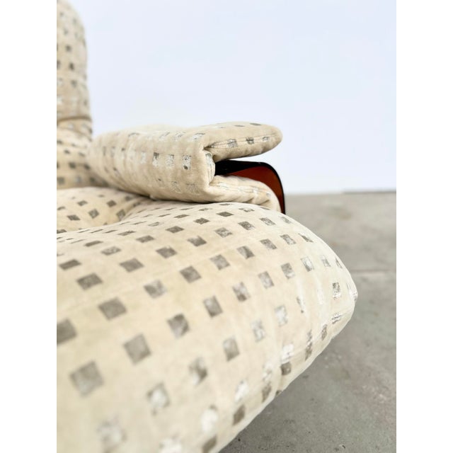 Cream Marsala Armchairs First Edition in Velvet by Michel Ducaroy for Ligne Roset, France, 1971, Set of 2 For Sale - Image 8 of 18