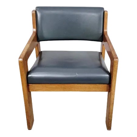 Freijo Armchair in Black For Sale