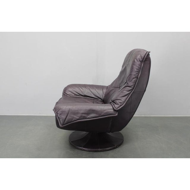 Italian Dark Purple Leather Swivel Lounge Chair, 1980s For Sale - Image 6 of 18