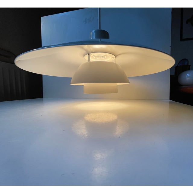 Metal Vintage Cream White PH4 / 3 Pendant Lamp by Poul Henningsen for Louis Poulsen For Sale - Image 7 of 9