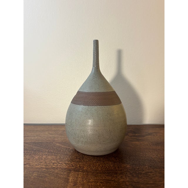 Contemporary Contemporary Studio Pottery Weed Pot Vase, Puerto Rico, 2012 For Sale - Image 3 of 5