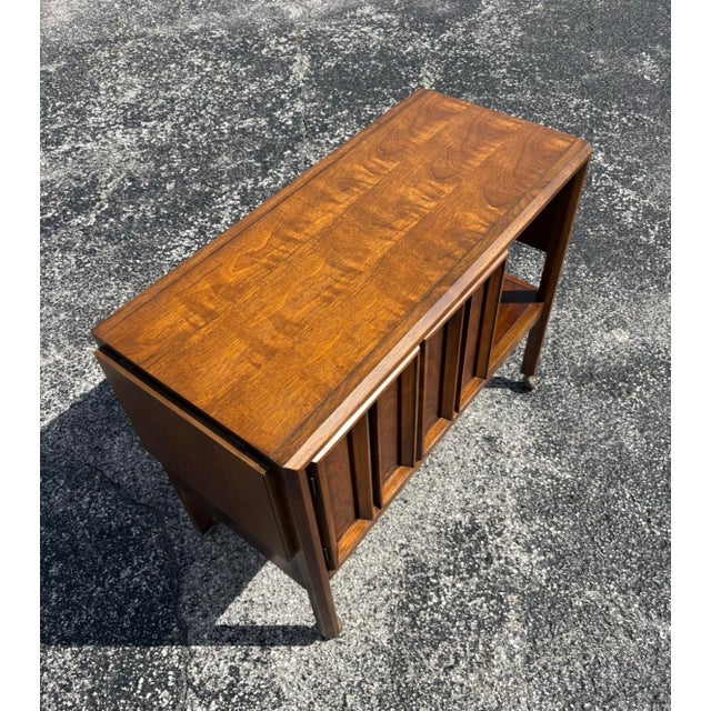 Thomasville Mid Century Thomasville Urbana Server W Refinished Top For Sale - Image 4 of 13