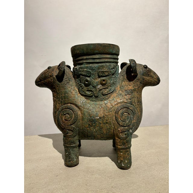 Archaistic Shang Style Verdigris Bronze 'Double-Ram' Vessel, Zun Circa 1900 For Sale - Image 9 of 12